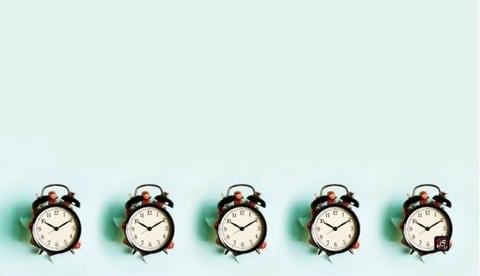 Procrastinação Química e Almática: Entenda Por Que Você Adia o Que Mais Importa